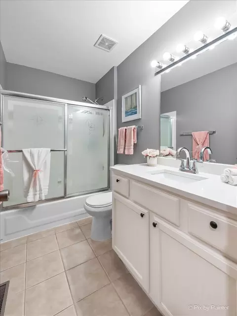 Bath - 963 Longford Rd, Bartlett, IL 60103 photo 3 of 3
