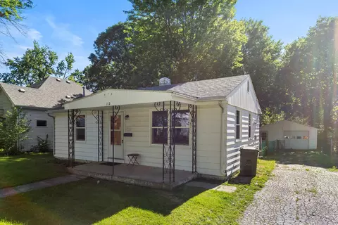 112 S Poplar St, Urbana, IL 61802