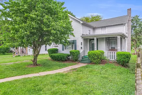 243 S College St, Paxton, IL 60957