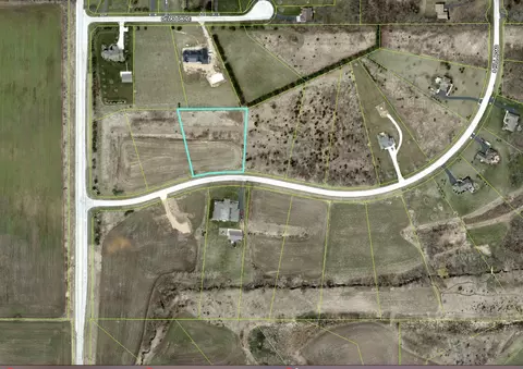 9115 S Hill Rd, Marengo, IL 60152