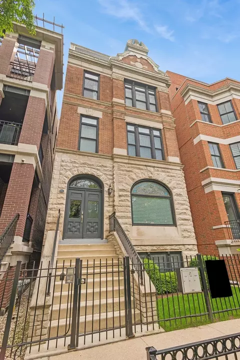 1907 N Bissell St #1, Chicago, IL 60614