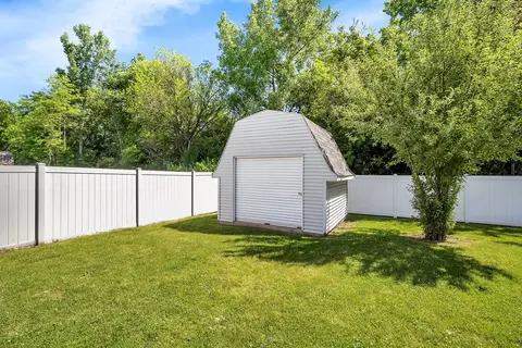 2555 Cobblestone Ct, Morris, IL 60450 photo 31