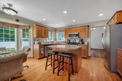 2555 Cobblestone Ct, Morris, IL 60450 photo 11