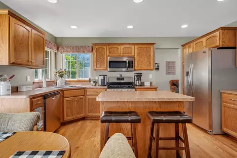 2555 Cobblestone Ct, Morris, IL 60450 photo 12