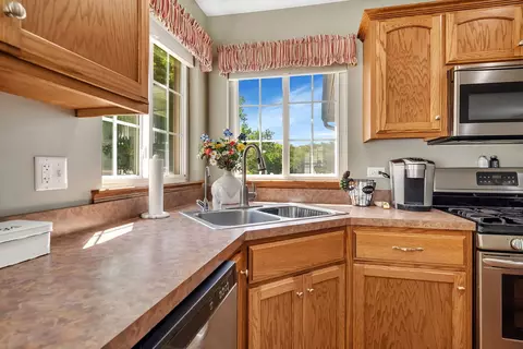 2555 Cobblestone Ct, Morris, IL 60450 photo 9