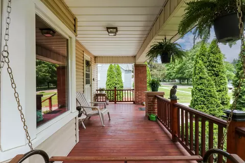 620 Locust St, Minonk, IL 61760 photo 2