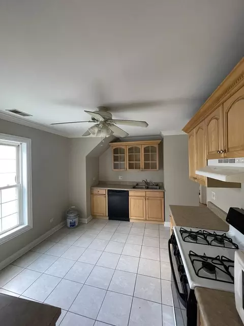 Kitchen - 314 S Hale St, Wheaton, IL 60187 photo 3 of 3