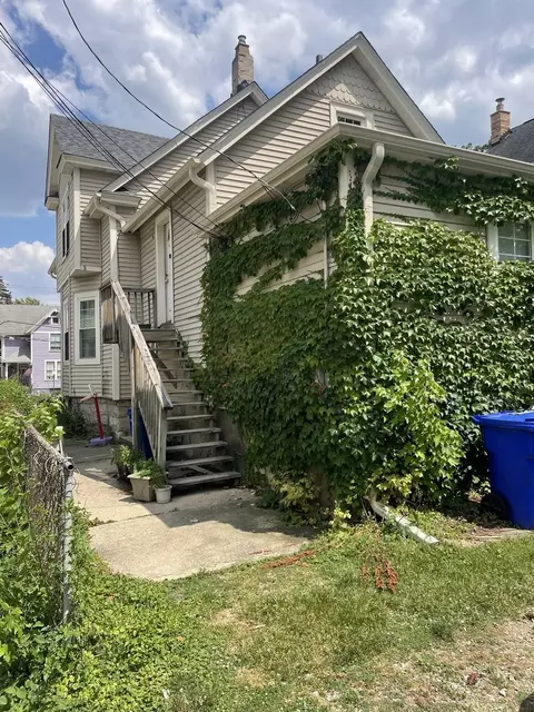 Exterior - 314 S Hale St, Wheaton, IL 60187 photo 3 of 4