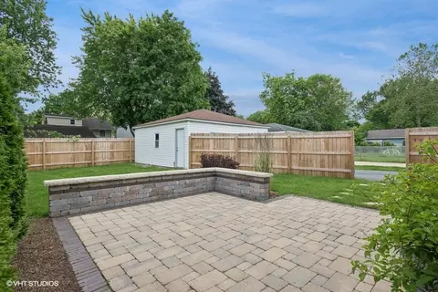 Exterior - 1308 Dawes Ave, Wheaton, IL 60189 photo 6 of 7