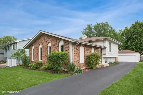 Exterior - 1308 Dawes Ave, Wheaton, IL 60189 photo 4 of 7