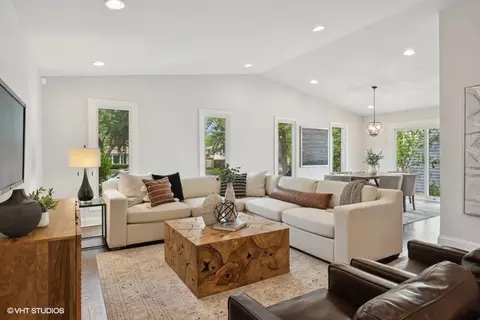 Living - 1308 Dawes Ave, Wheaton, IL 60189 photo 3 of 6