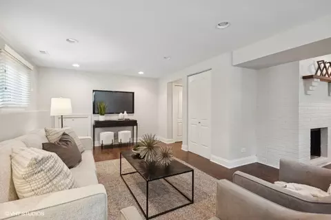 Living - 1308 Dawes Ave, Wheaton, IL 60189 photo 5 of 6