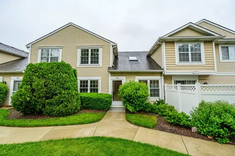 591 Le Parc Cir #6-5, Buffalo Grove, IL 60089