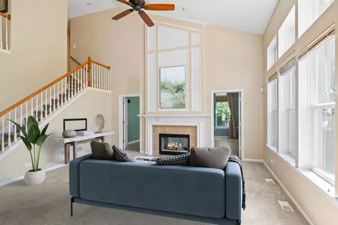 Living - 460 Brookside Ave, Algonquin, IL 60102 photo 6 of 10