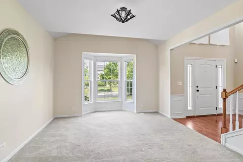 Living - 460 Brookside Ave, Algonquin, IL 60102 photo 2 of 10