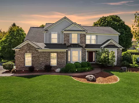 Exterior - 460 Brookside Ave, Algonquin, IL 60102 photo 2 of 5