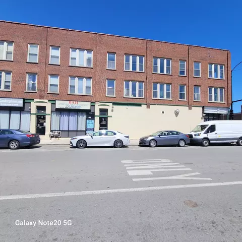 754 E 43rd St #3, Chicago, IL 60653