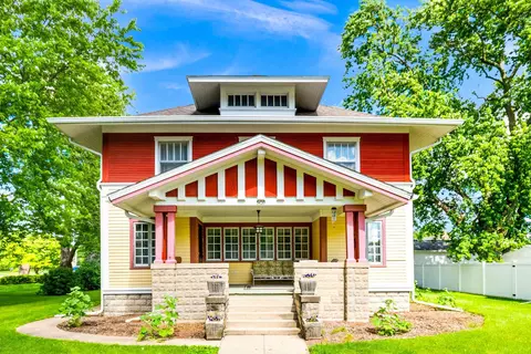 309 S 2nd Ave, Chenoa, IL 61726