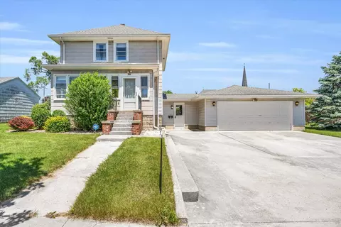 408 E Cherry St, Chatsworth, IL 60921 photo 3