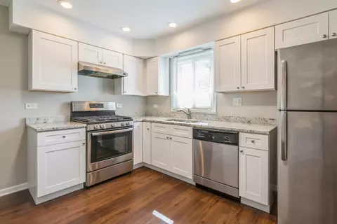 833 North Ave, Des Plaines, IL 60016 photo 5