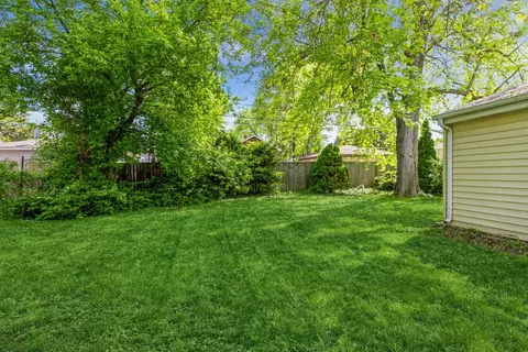 833 North Ave, Des Plaines, IL 60016 photo 19