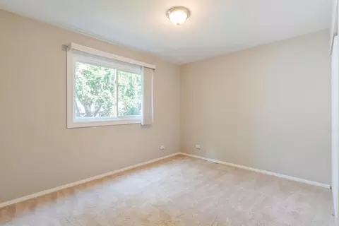 833 North Ave, Des Plaines, IL 60016 photo 11