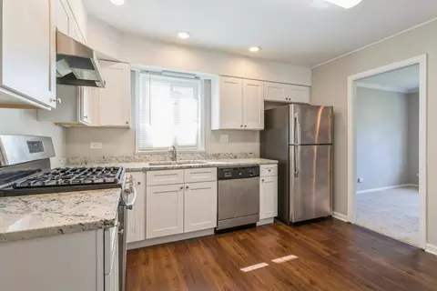 833 North Ave, Des Plaines, IL 60016 photo 6