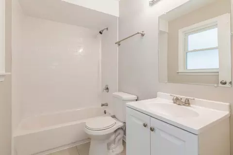 833 North Ave, Des Plaines, IL 60016 photo 14