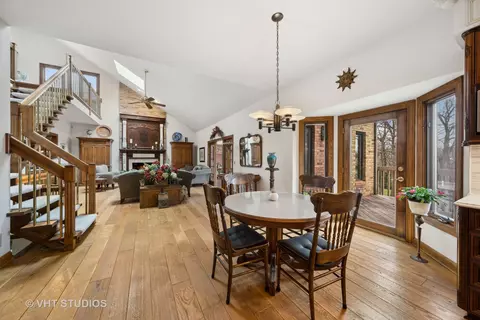 Dining - 9011 Enclave Dr, Burr Ridge, IL 60527 photo 2 of 2