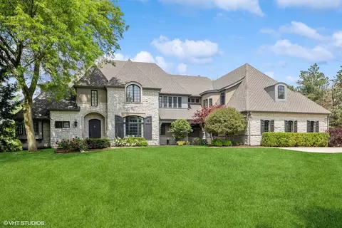 15 W154 60th St, Burr Ridge, IL 60527