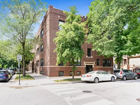 3400 N Greenview Ave #3N, Chicago, IL 60657