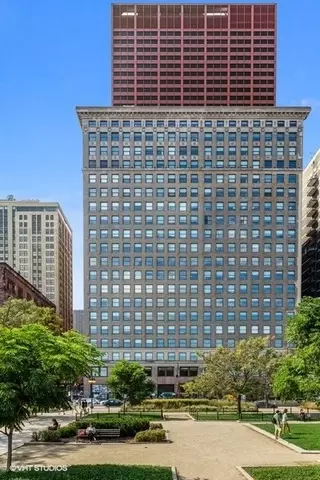 330 S Michigan Ave #1513, Chicago, IL 60604