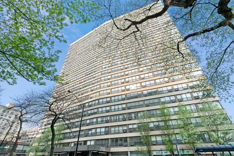 2930 N Sheridan Rd #1808, Chicago, IL 60657