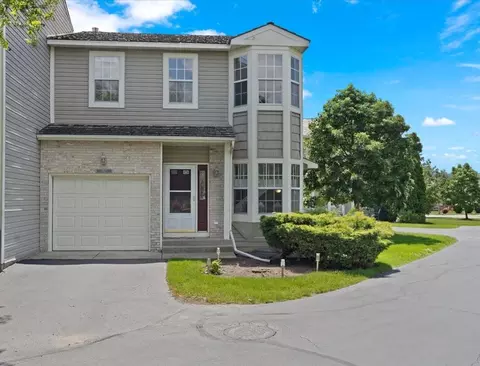 17621 W Horseshoe Ln, Gurnee, IL 60031