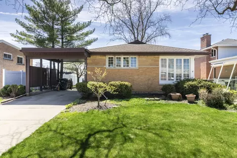 7319 W Lill St, Niles, IL 60714