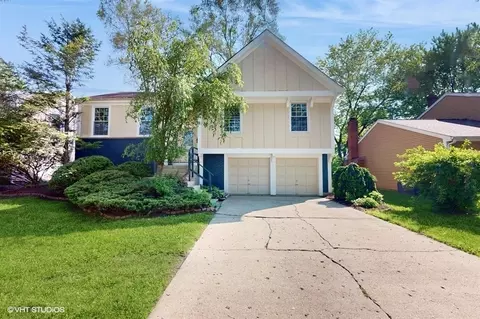 127 Annapolis Dr, Vernon Hills, IL 60061