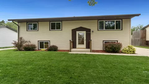 2102 Barnaby Dr, Loves Park, IL 61111