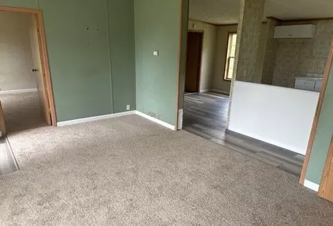 Living - 17860 Spring Valley Rd, Morrison, IL 61270 photo 2 of 2