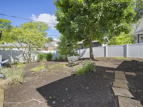 918 Webster Ave, Wheaton, IL 60187 photo 14