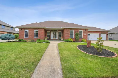 1902 Kensington Knoll Dr, Champaign, IL 61822