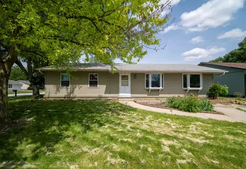 1310 Dillon Dr, Normal, IL 61761