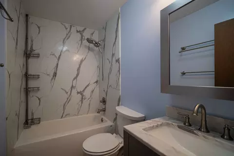 Bath - 1310 Dillon Dr, Normal, IL 61761 photo 1 of 1