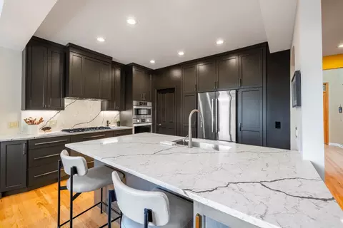 Kitchen - 1273 Prestwick Ln, Itasca, IL 60143 photo 4 of 5