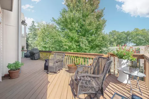 Exterior - 1273 Prestwick Ln, Itasca, IL 60143 photo 4 of 8