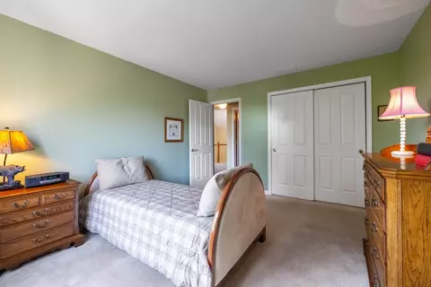 Bedroom - 1273 Prestwick Ln, Itasca, IL 60143 photo 6 of 6