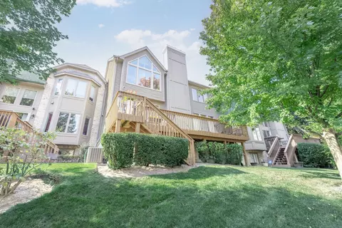 Exterior - 1273 Prestwick Ln, Itasca, IL 60143 photo 6 of 8