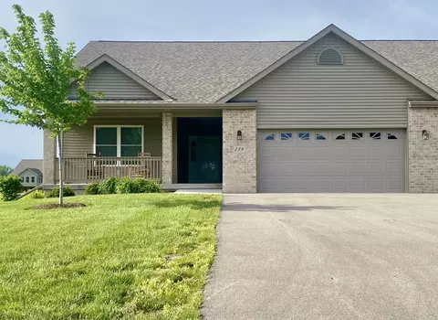 728 Keller Dr, Dixon, IL 61021