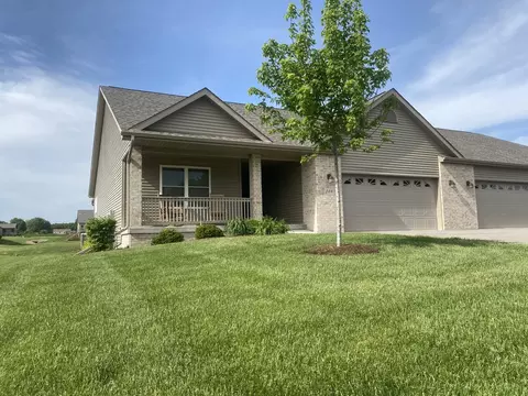 Exterior - 728 Keller Dr, Dixon, IL 61021 photo 2 of 5