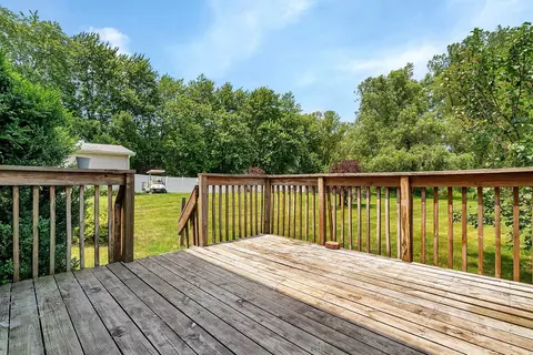 Exterior - 922 W Main St, Braidwood, IL 60408 photo 4 of 6