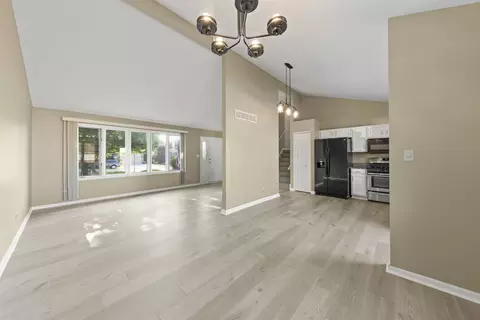Living - 1925 William Dr, Crest Hill, IL 60403 photo 4 of 6